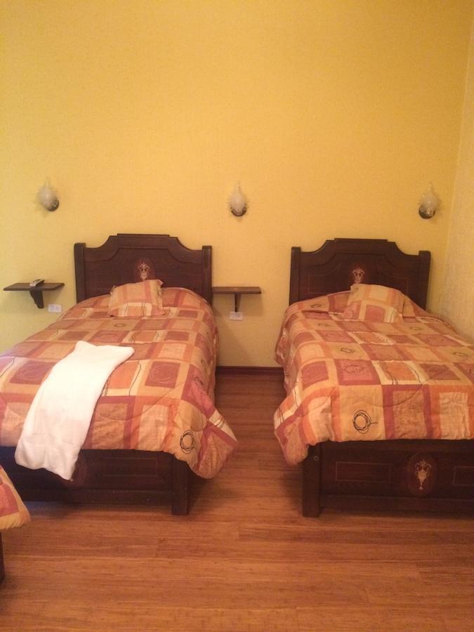 Hotel Catedral Quito Habitación foto